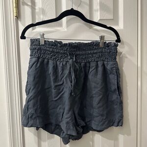 Bella Dahl Charcoal Smocked Shorts